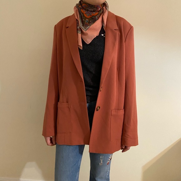 Blazer - Picture 4 of 11